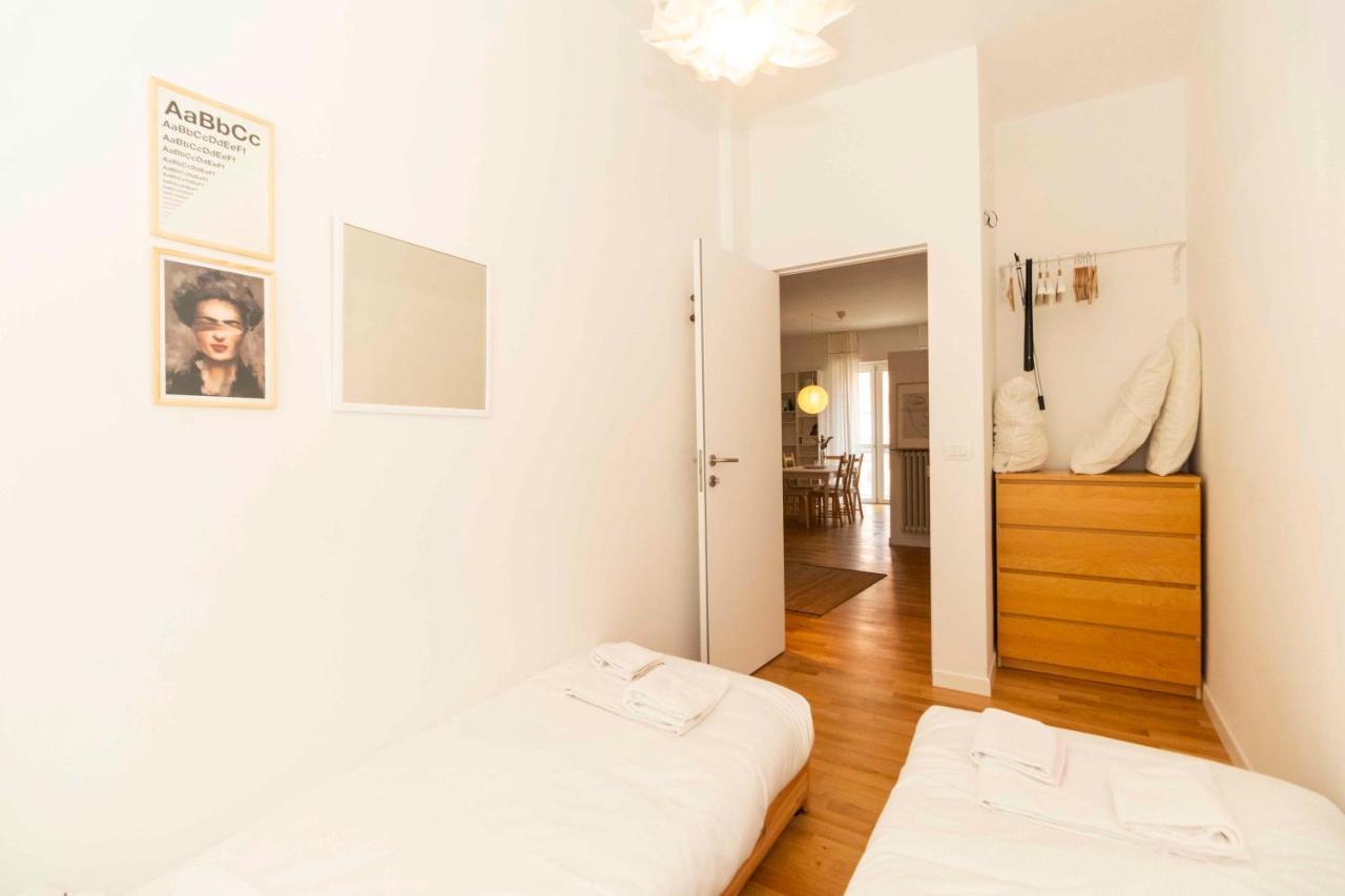 Apartment Ca' 50 Modern Balcony Flat Turin